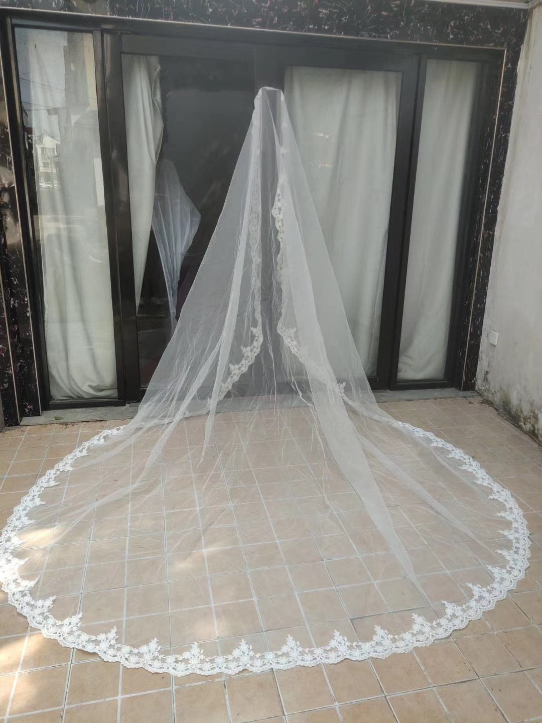 Simple Long 3M Lace Edge Tulle Wedding Veils Bridal Veil V0052