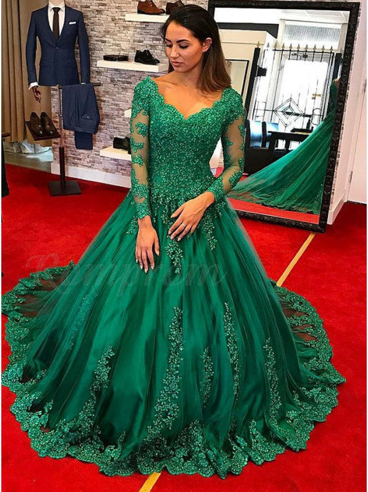Emerald Long Sleeves Sweetheart Neck Ball Gown Prom Dresses With Appliques