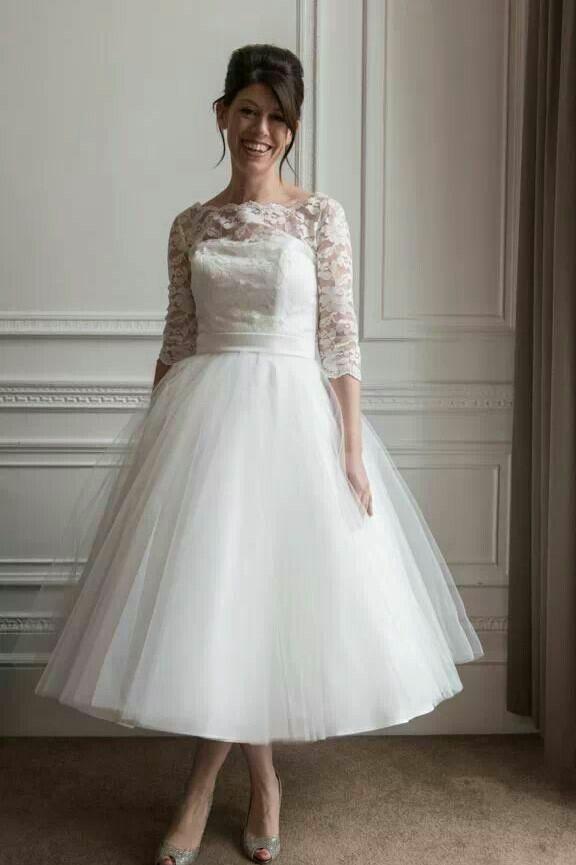 2024 New Arrival A Line Tea Length Tulle Ivory Long Sleeves Lace Short Outdoor Lace Wedding Dresses