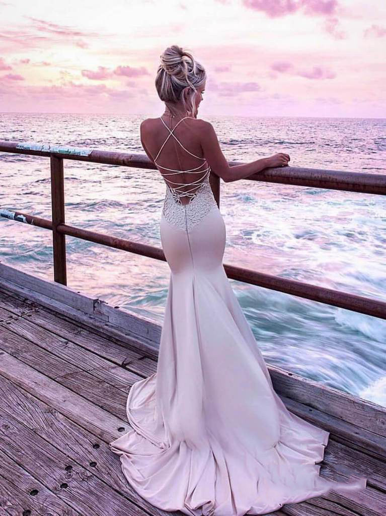 2024 White Satin Applique Mermaid V Neck Sleeveless Criss Cross Prom Dresses