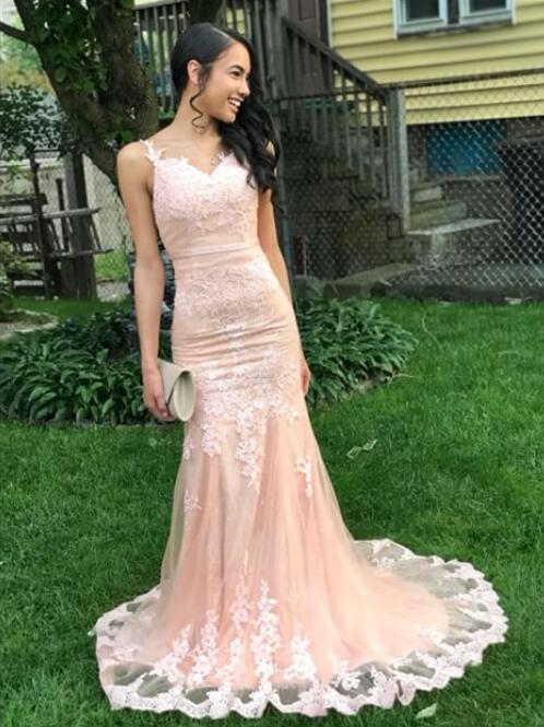 2024 Lace Prom Dresses V-Neck Sleeveless Mermaid Elegant Pleated Pink