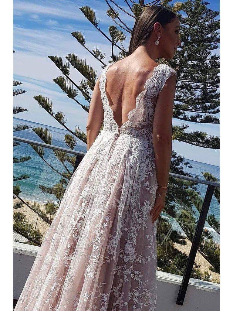 2024 Classic Wedding Dresses Princess A-Line Backless V-Neck Lace Bridal Gowns