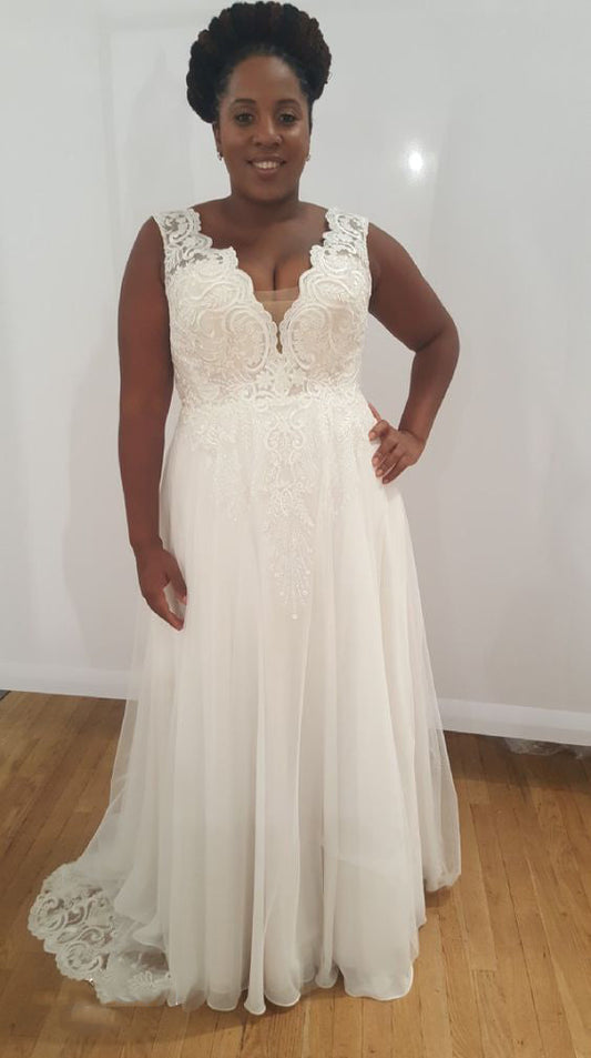 2024 Cheap A-Line Wedding Dresses Ivory Chiffon Open Front V-Neck Lace Beach