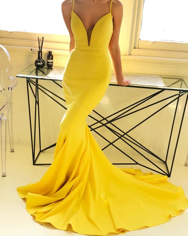 2024 Sexy Mermaid Prom Dresses Daffodil Spaghetti Straps Satin Backless Sweetheart