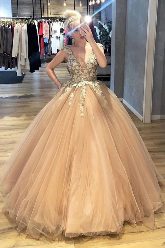 2024 Amazing Prom Dresses Tulle Champagne Lace Ball Gown