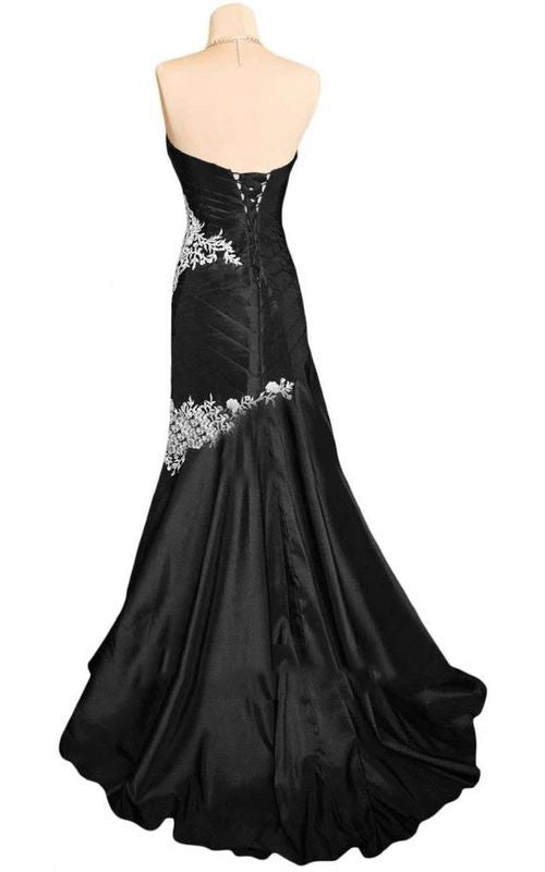 Sweetheart Strapless Black With White 2024 Sheath Appliques Lace Up Back Beach Wedding Dresses