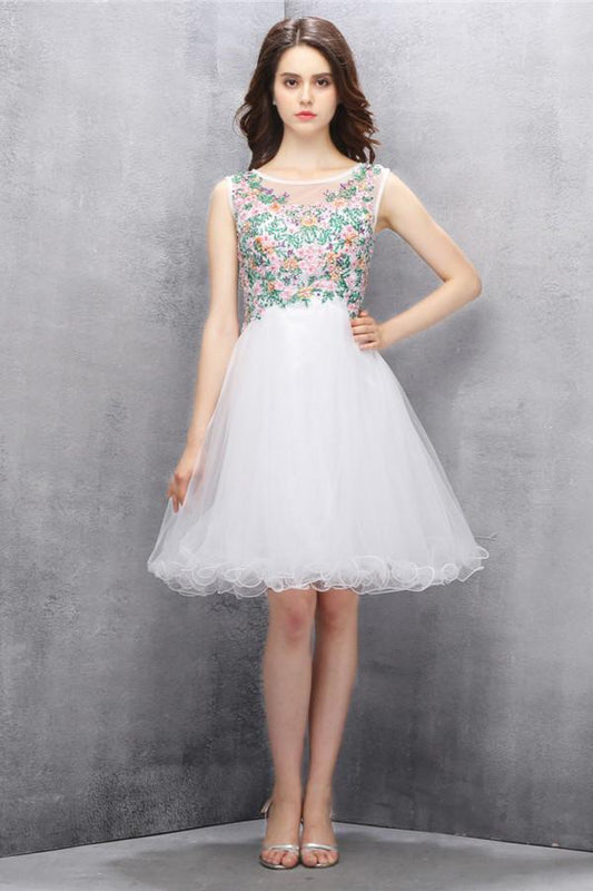 Knee-length White Tulle Homecoming Dress with Beading ED82