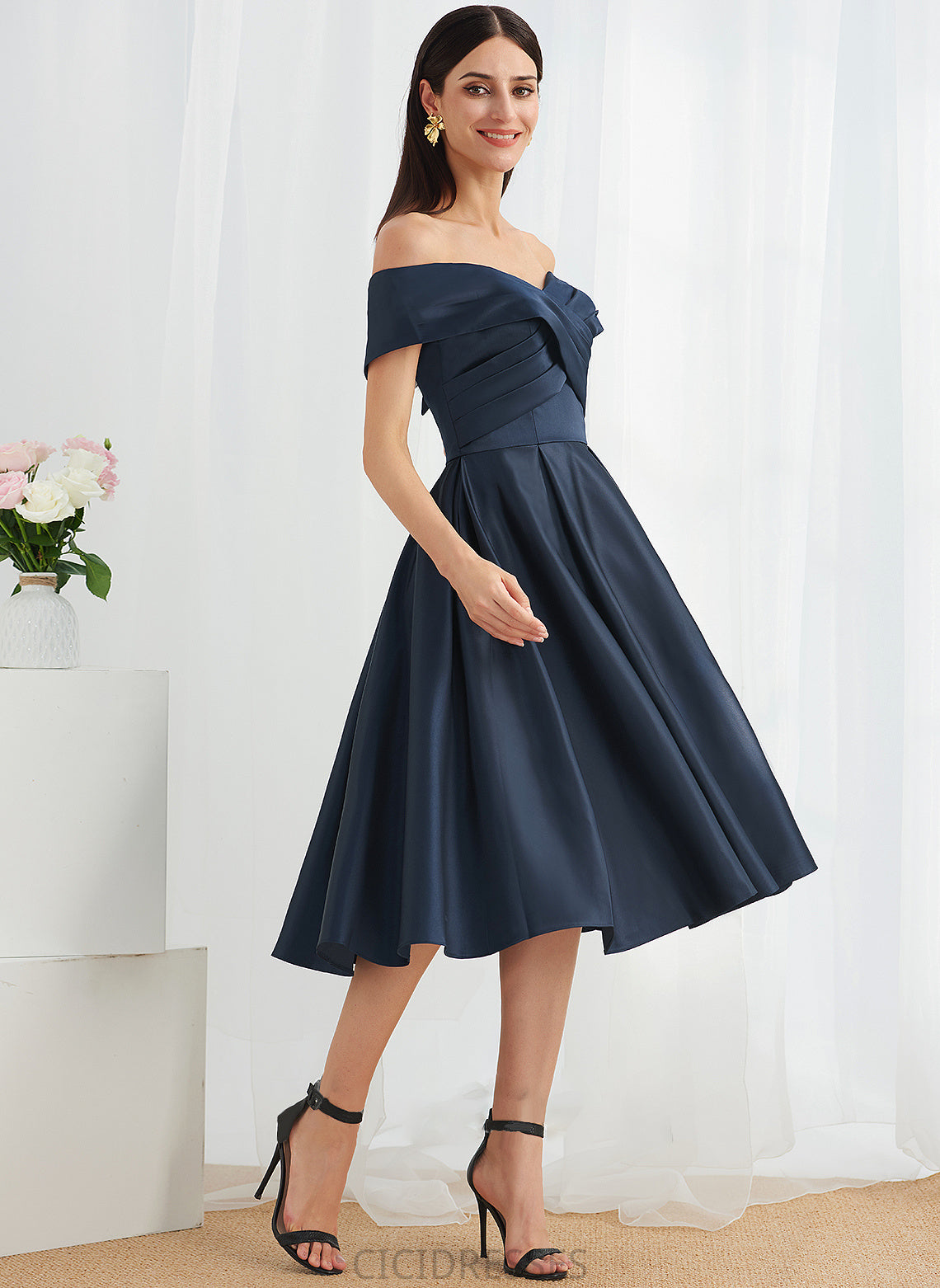 Neckline Embellishment Silhouette Knee-Length Fabric Off-the-Shoulder Pockets Length A-Line Kirsten Floor Length V-Neck Bridesmaid Dresses