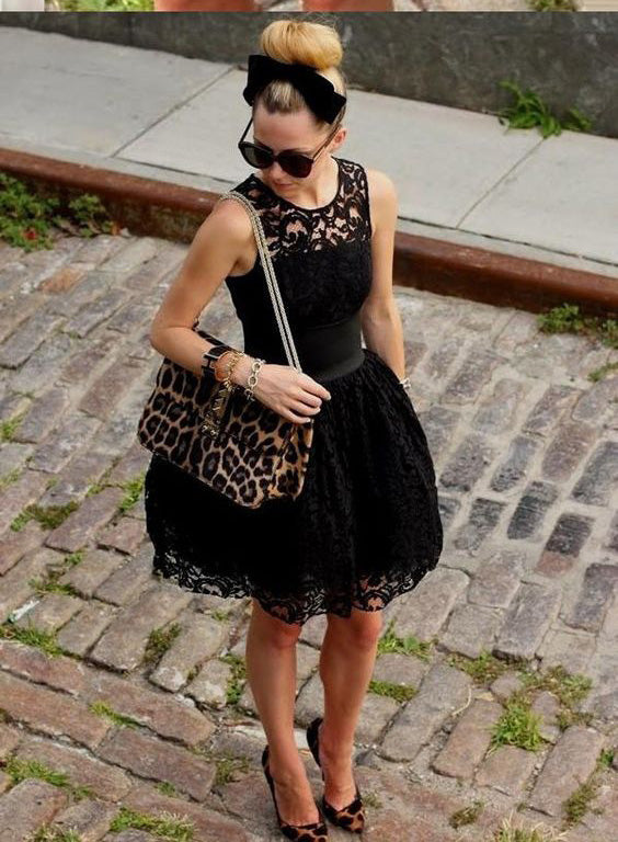 A-Line Jewel Short Black Lace Homecoming Dress 2024