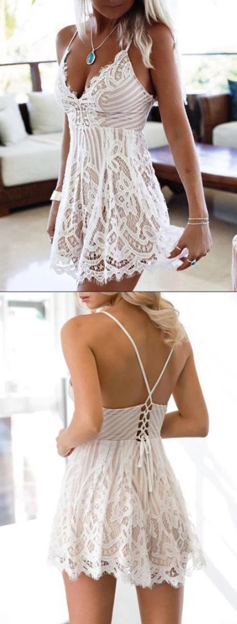 A-Line Deep V-Neck Halter Lace Homecoming Dresses With Lace Up Back CD2994