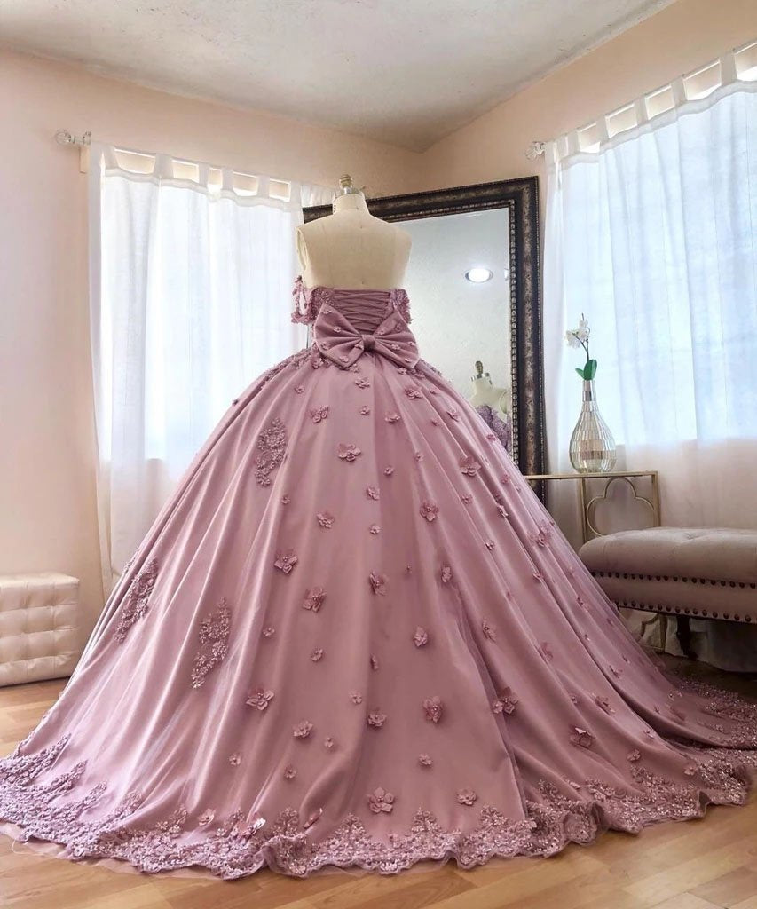 Ball Gown Off the Shoulder Tulle Quinceanera Dress with Lace Appliques, Puffy Prom Dress N2529