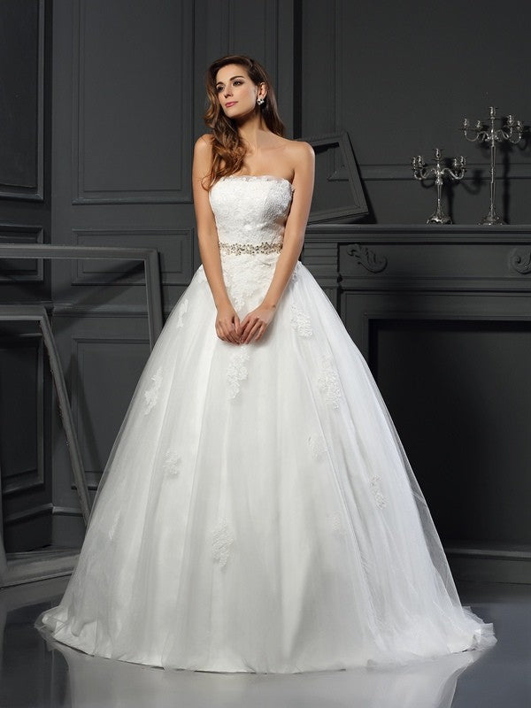 Ball Gown Strapless Applique Sleeveless Long Net Wedding Dresses CICIP0006588