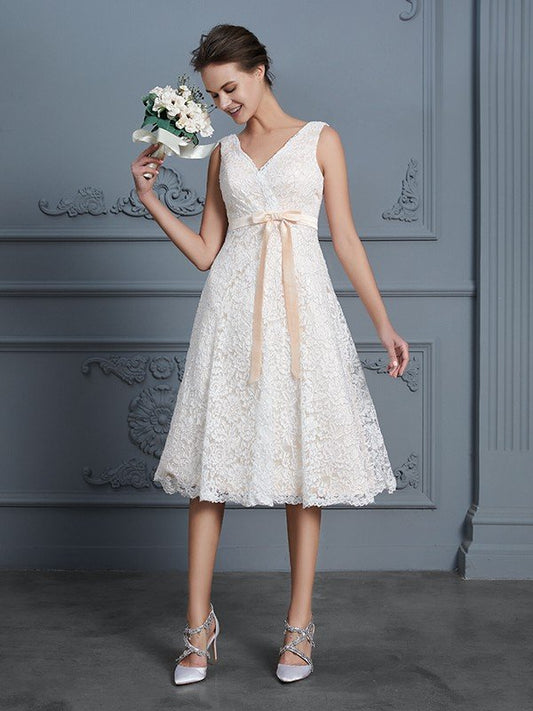A-Line/Princess V-neck Sleeveless Knee-Length Lace Bowknot Wedding Dresses CICIP0006531