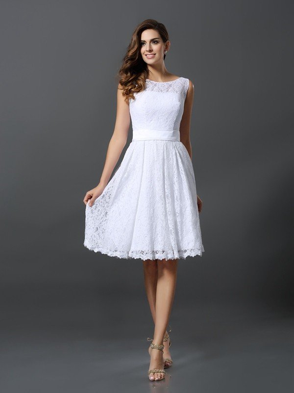A-Line/Princess Scoop Sleeveless Short Lace Bridesmaid Dresses CICIP0005269