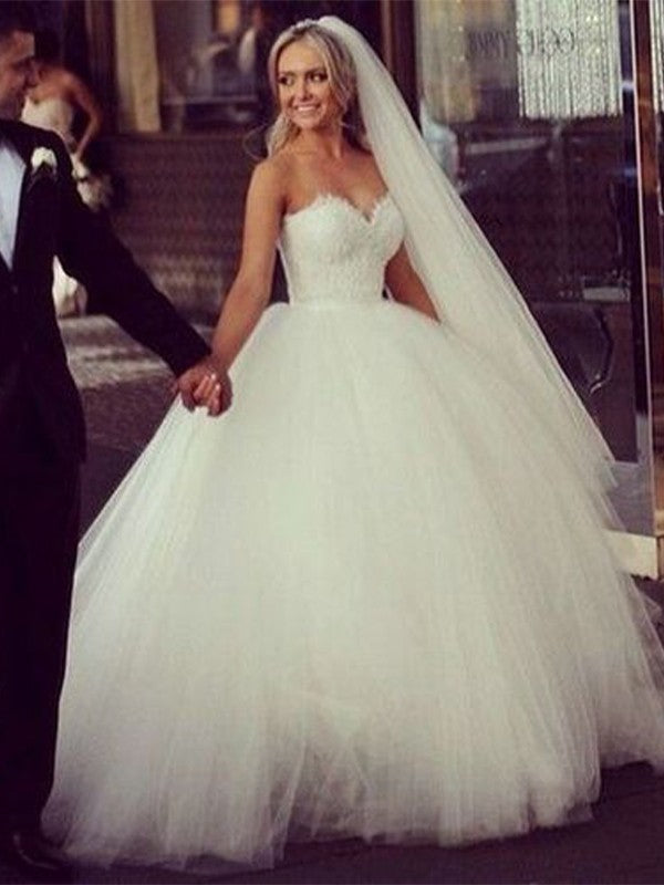 Ball Gown Tulle Applique Sweetheart Sleeveless Sweep/Brush Train Wedding Dresses CICIP0006903
