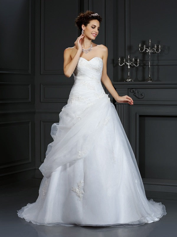 Ball Gown Sweetheart Beading Sleeveless Long Organza Wedding Dresses CICIP0006772