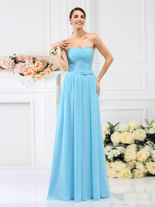 A-Line/Princess Sweetheart Pleats Hand-Made Flower Sleeveless Long Chiffon Bridesmaid Dresses CICIP0005765