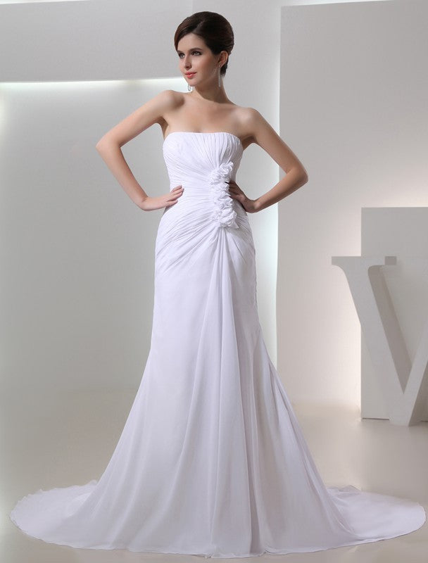 A-Line/Princess Beading Strapless Sleeveless Pleated Chiffon Wedding Dresses CICIP0006831