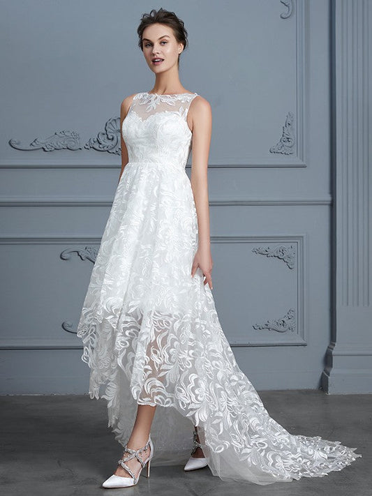 A-Line/Princess Scoop Sleeveless Asymmetrical Lace Wedding Dresses CICIP0006018