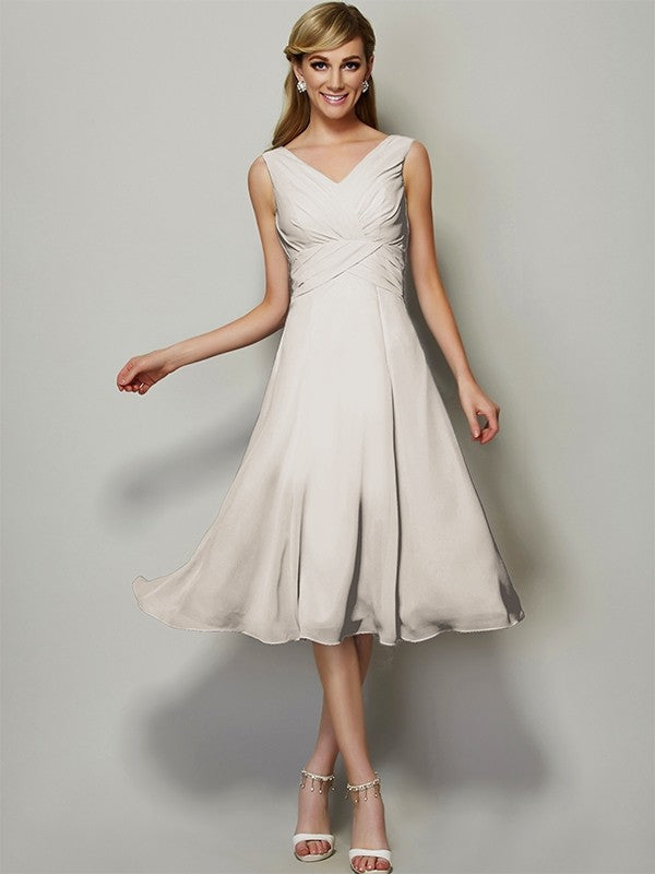 A-Line/Princess V-neck Sleeveless Pleats Short Chiffon Bridesmaid Dresses CICIP0005087