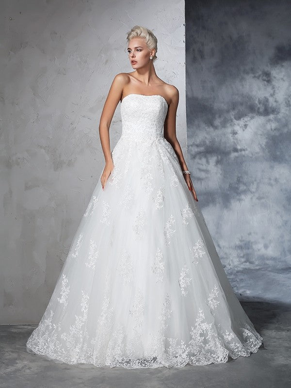 Ball Gown Strapless Lace Sleeveless Long Lace Wedding Dresses CICIP0006685