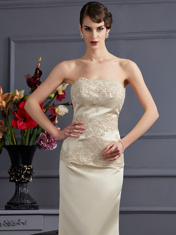 Trumpet/Mermaid Strapless Sleeveless Applique Long Satin Mother of the Bride Dresses CICIP0007356