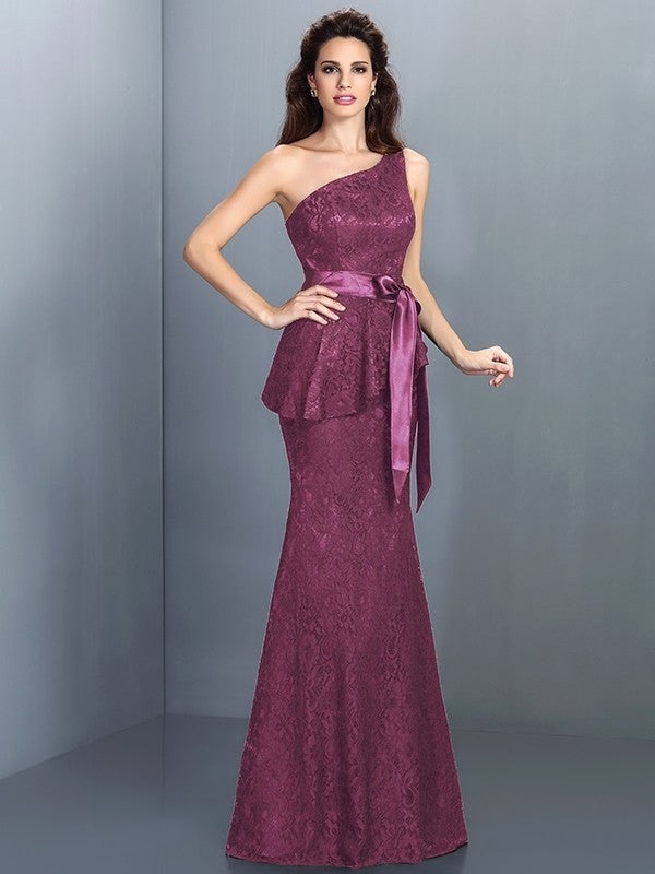 Trumpet/Mermaid One-Shoulder Lace Sleeveless Long Lace Bridesmaid Dresses CICIP0005307