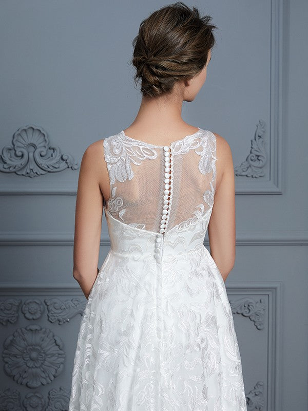 A-Line/Princess Scoop Sleeveless Asymmetrical Lace Wedding Dresses CICIP0006018