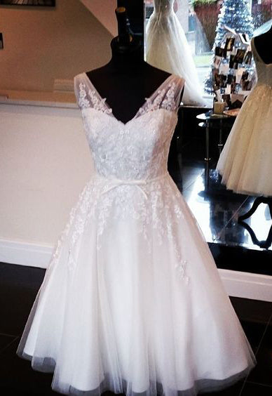 A Line Tulle Knee Length With Bowknot Belt 2024 Short Wedding Dresses